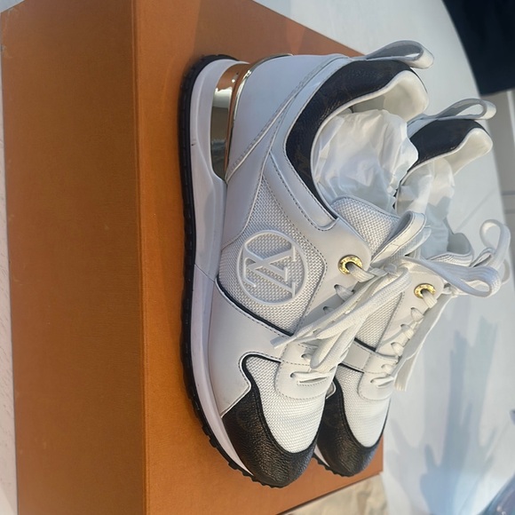 White and Black Sneakers with Gold Accents - Picture 1 of 6